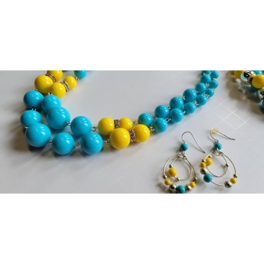 Kohl's necklace bracelet and earrings set